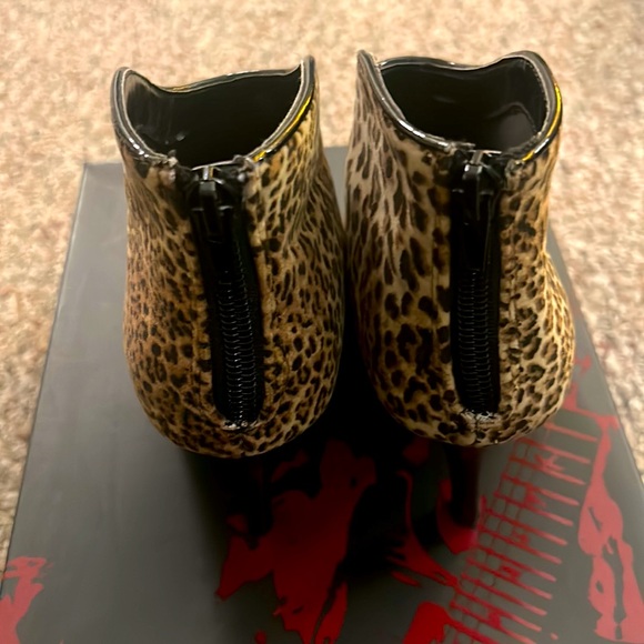 Carlos Santana leopard booties - Picture 4 of 8